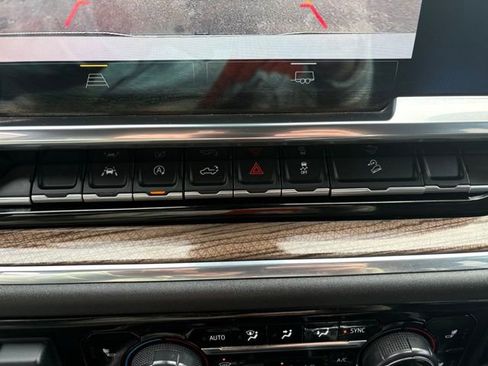 Used 2023 Chevrolet Silverado 1500 RST image 18