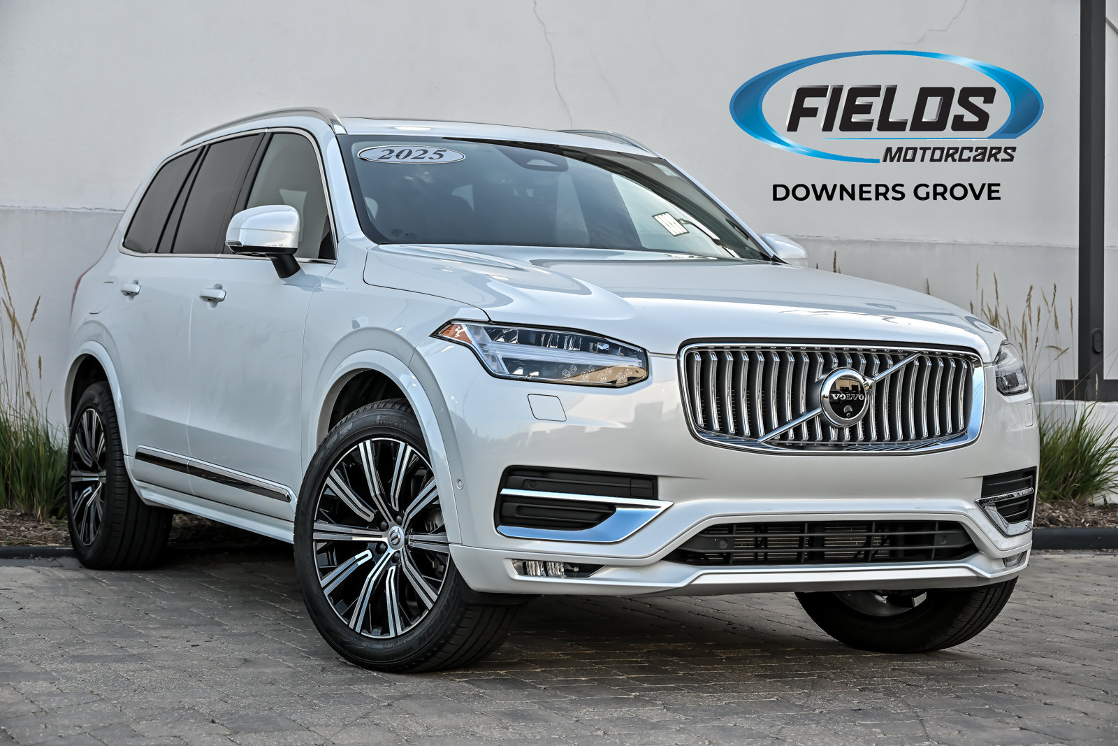 Used 2025 Volvo XC90 B6 Plus w/ Protection Package Premier AWD/4WD image 1