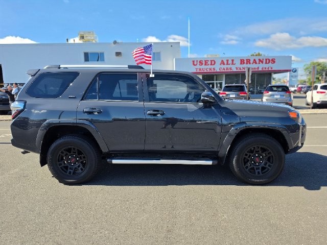 Used 2024 Toyota 4Runner SR5 Premium w/ Moonroof Package AWD/4WD image 8