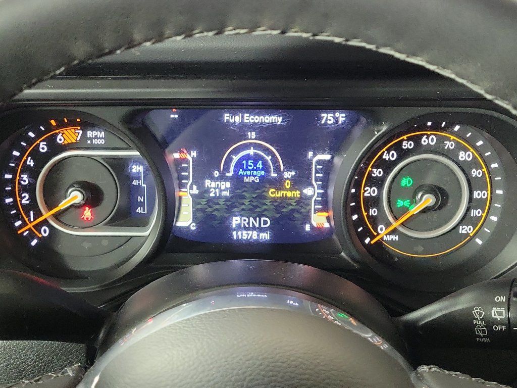 Used 2026 Jeep Wrangler Unlimited Sahara AWD/4WD image 17