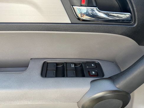 Used 2011 Honda CR-V SE image 12