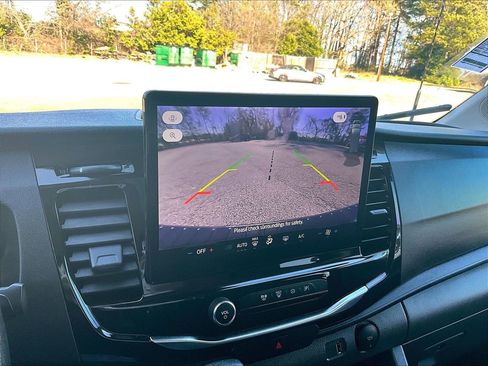 Used 2023 Ford Transit 350 XLT image 18