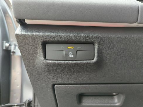 New 2026 Volkswagen Tiguan SE image 27