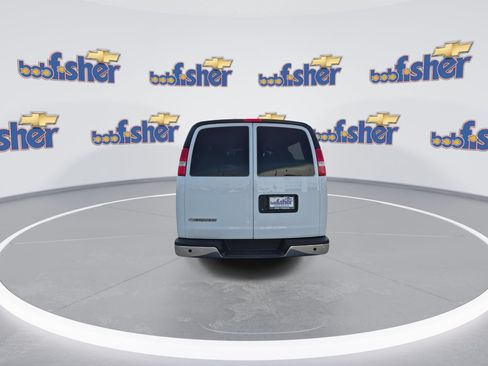 Used 2024 Chevrolet Express 3500 Extended RWD image 7