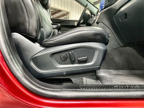 Used 2022 Ford Explorer XLT w/ Equipment Group 202A image 30