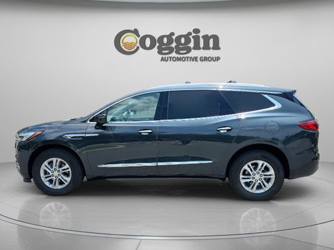 Used 2021 Buick Enclave Essence w/ Sound and Sites Package AWD/4WD image 2