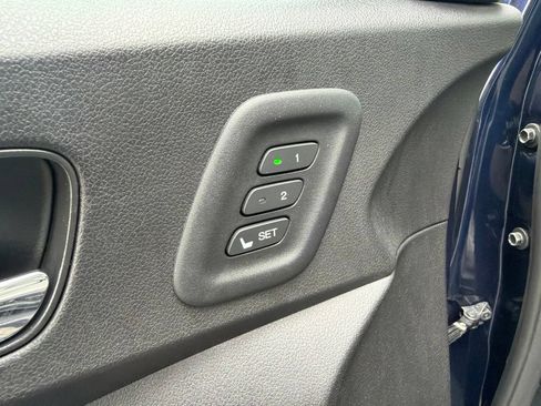 Used 2016 Honda CR-V Touring image 5