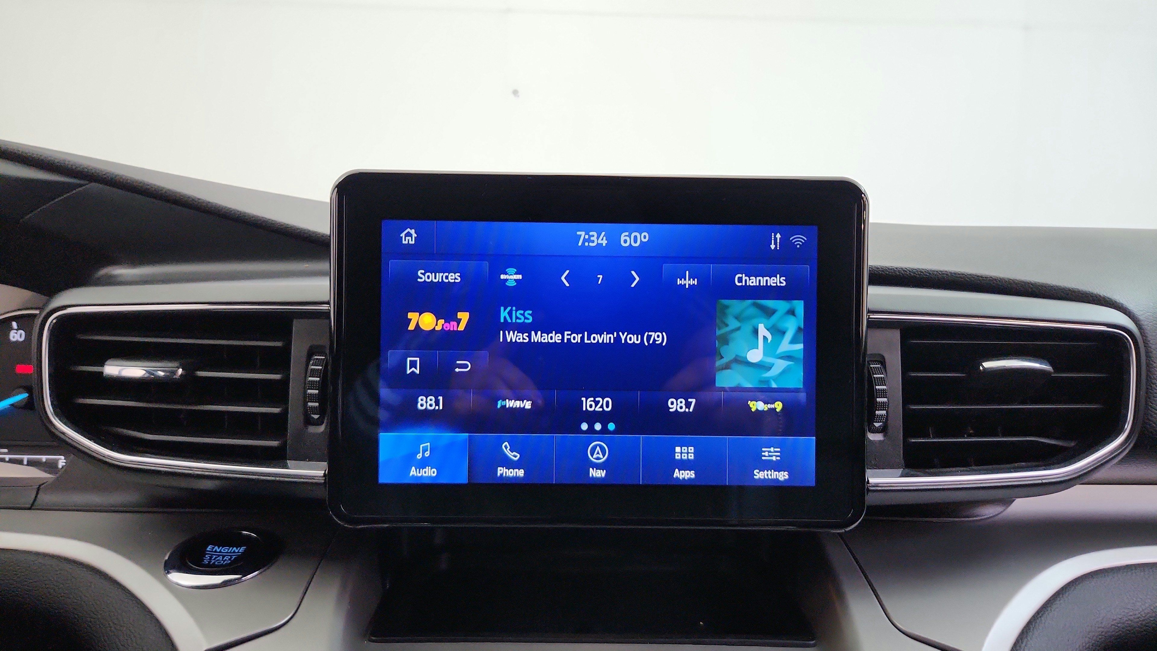 Used 2022 Ford Explorer XLT w/ Equipment Group 202A AWD/4WD image 20
