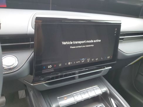 New 2026 Lincoln Nautilus Premier AWD/4WD image 27