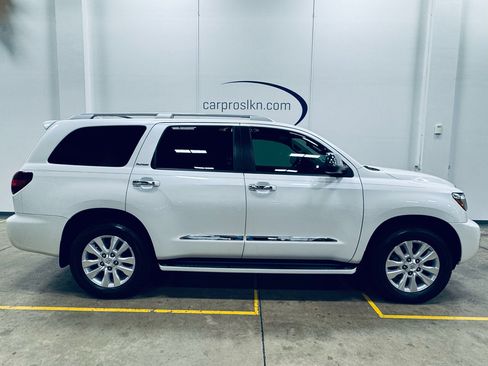 Used 2020 Toyota Sequoia Platinum image 8