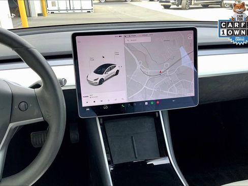 Used 2020 Tesla Model 3 Standard Range Plus image 5