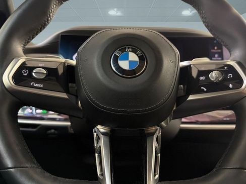 Used 2023 BMW 740i w/ Parking Assistance Package RWD image 11