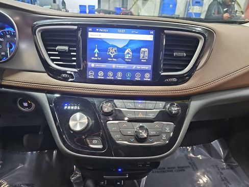 Used 2018 Chrysler Pacifica Limited w/ Advanced Safetytec Group image 20