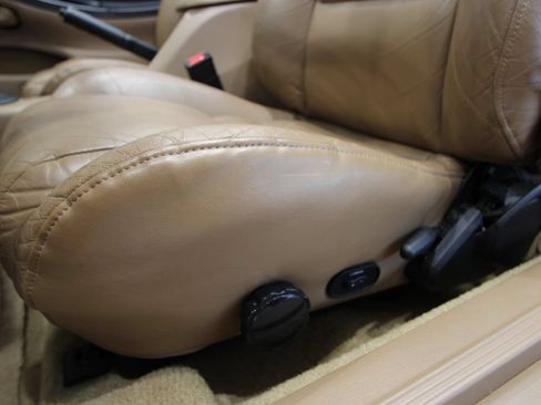Used 1994 Ford Mustang GT RWD image 7