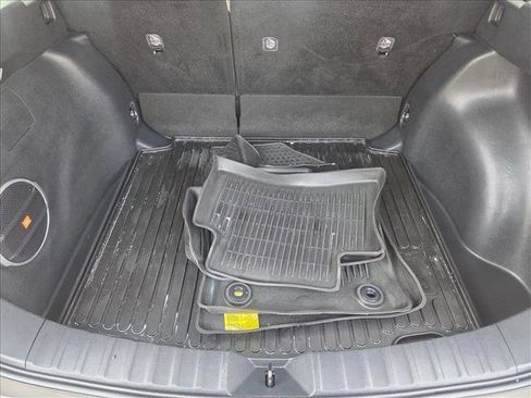 Certified 2024 Toyota Corolla Cross XLE image 6