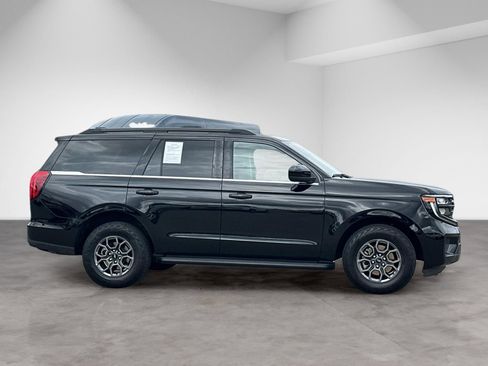 Used 2025 Ford Expedition Active AWD/4WD image 7