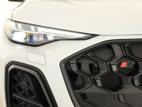 New 2026 Audi SQ5 Premium Plus AWD/4WD image 38