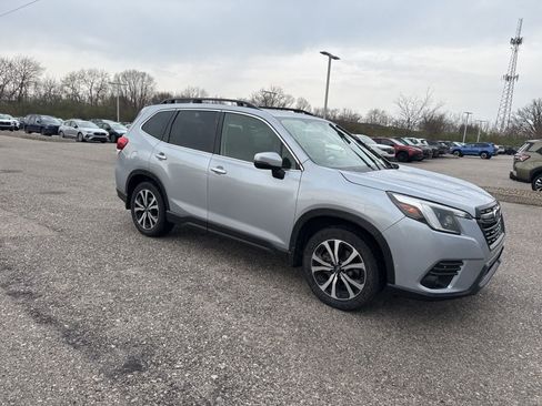 Used 2023 Subaru Forester Limited image 9