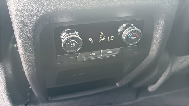 Used 2025 Buick Enclave Preferred FWD image 27