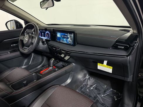 Certified 2025 Nissan Kicks SR w/ SR Premium Package AWD/4WD image 13