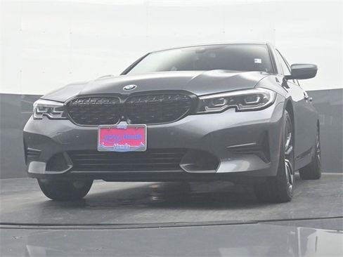 Used 2020 BMW 330i Sedan w/ Convenience Package image 29