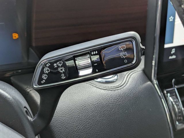 Used 2022 Lincoln Navigator 4WD image 28