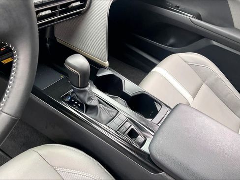 Used 2026 Toyota Camry SE w/ Convenience Package image 17