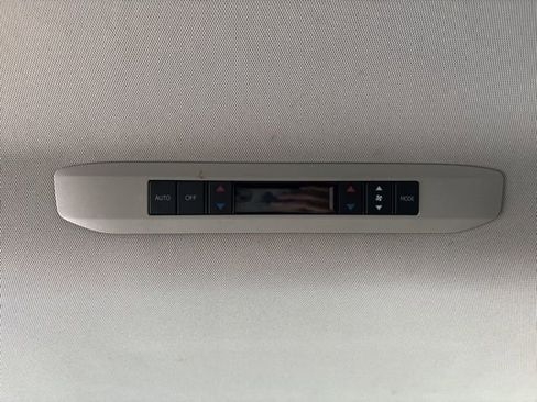 Used 2021 Toyota Sienna XLE image 21