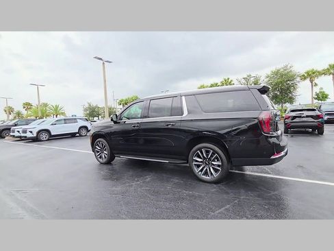 New 2026 Chevrolet Suburban LS w/ LS Custom Edition RWD image 22