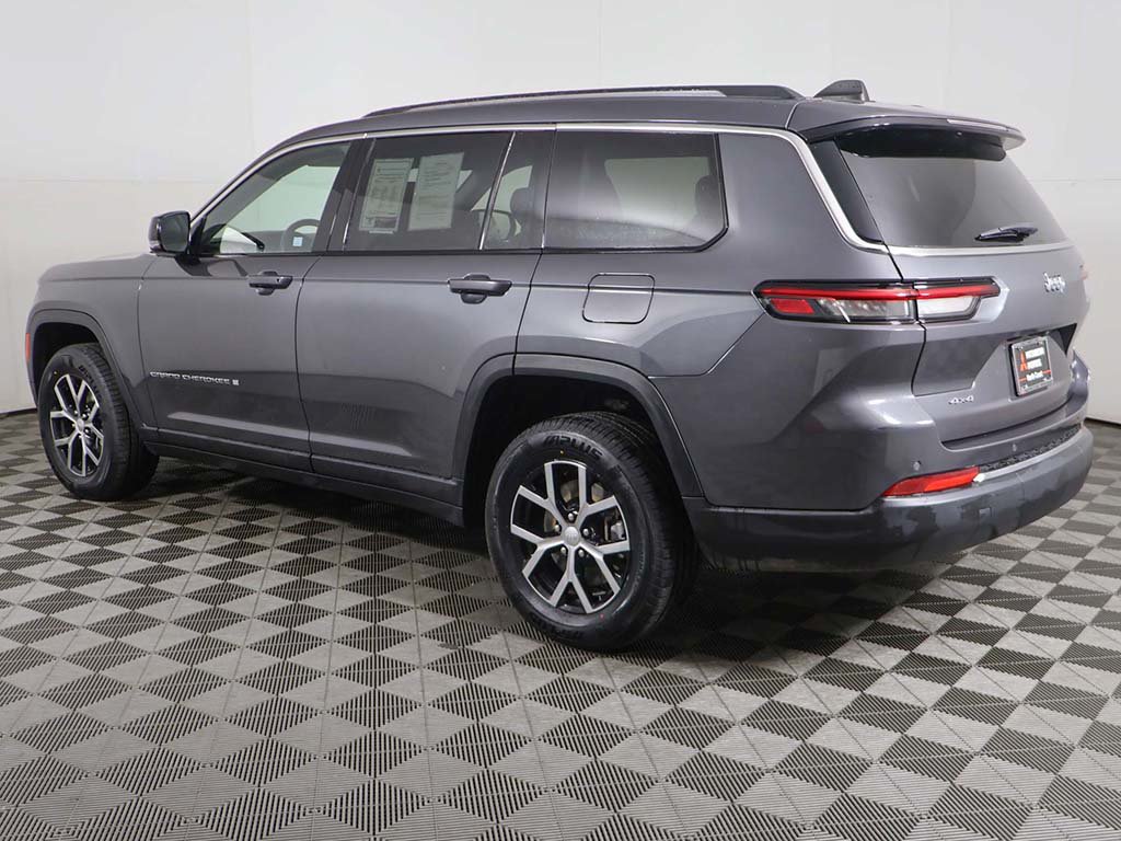 Used 2023 Jeep Grand Cherokee L Limited AWD/4WD image 15