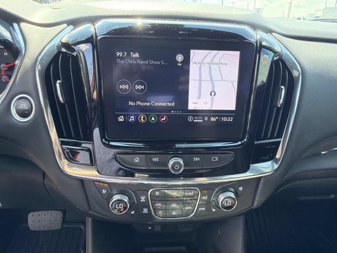 Used 2023 Chevrolet Traverse High Country FWD image 31