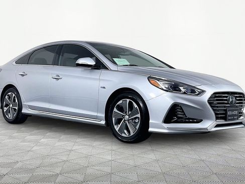 Used 2019 Hyundai Sonata Limited w/ Ultimate Package 02 FWD image 3