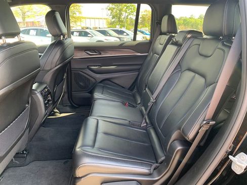 Used 2025 Jeep Grand Cherokee L Limited RWD image 24