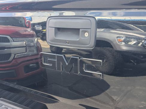 Used 2017 GMC Canyon SLE w/ SLE Convenience Package image 5