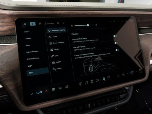 Used 2022 Rivian R1T Launch Edition image 30