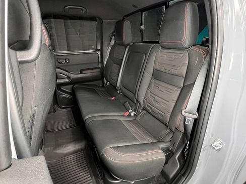 Used 2024 Nissan Frontier PRO-4X w/ Off-Road Protection Package AWD/4WD image 23