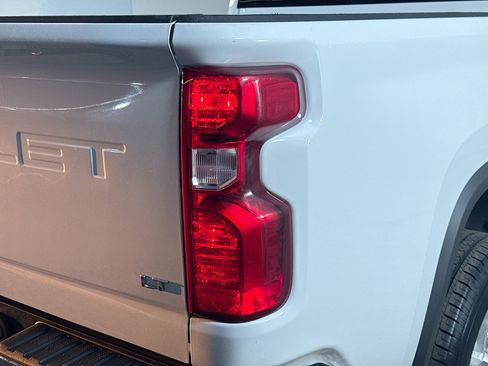 Used 2023 Chevrolet Silverado 2500 LT w/ Convenience Package image 34