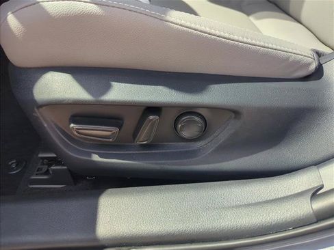 Used 2026 Toyota Camry SE FWD image 15