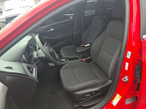 Used 2017 Chevrolet Cruze LT w/ Convenience Package FWD image 17