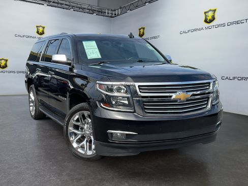 Used 2019 Chevrolet Suburban Premier AWD/4WD image 3