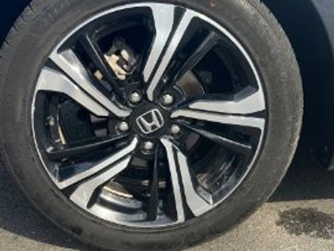 Used 2017 Honda Civic Touring image 9