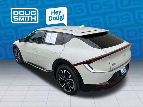 Used 2022 Kia EV6 Wind image 4