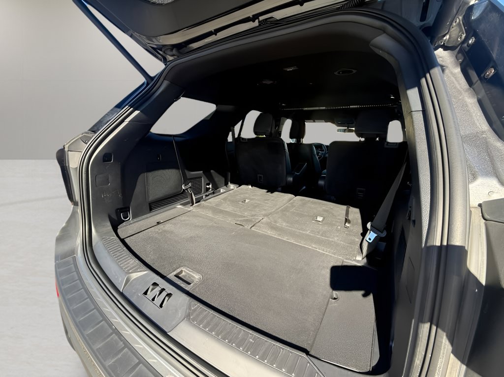 Used 2025 Ford Explorer ST-Line AWD/4WD image 11