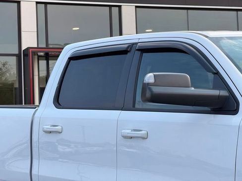 Used 2022 RAM 1500 Big Horn AWD/4WD image 4
