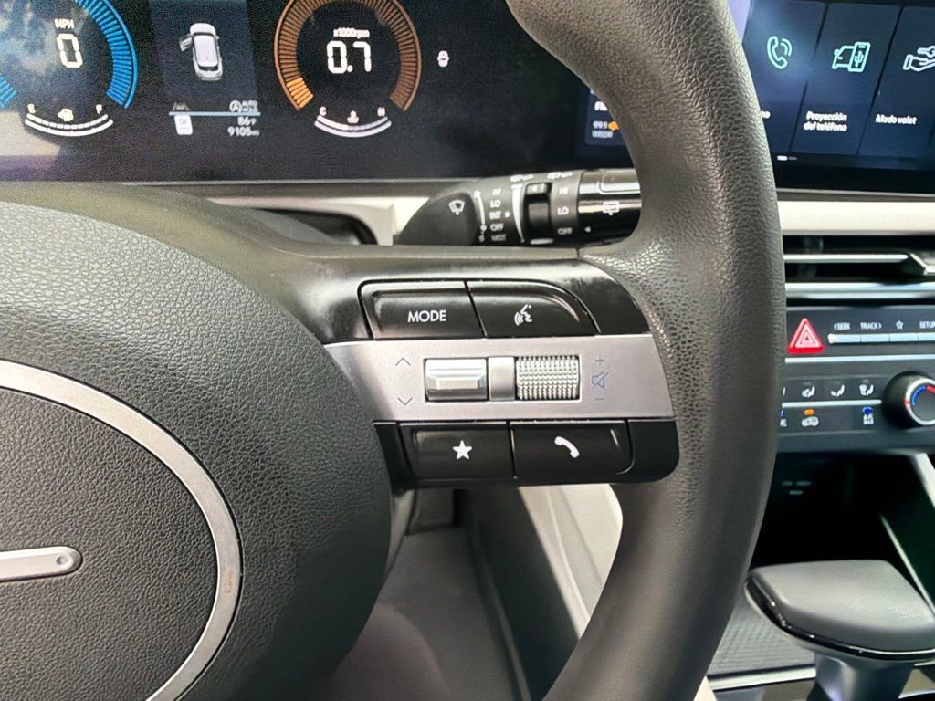 Used 2025 Hyundai Tucson SE FWD image 54