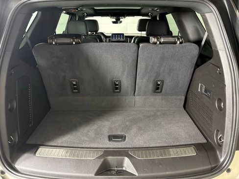 Used 2021 Chevrolet Tahoe Premier w/ Premium Package image 46
