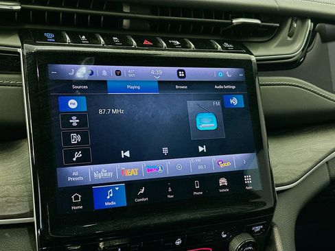 Used 2022 Jeep Grand Cherokee Limited 4xe image 21