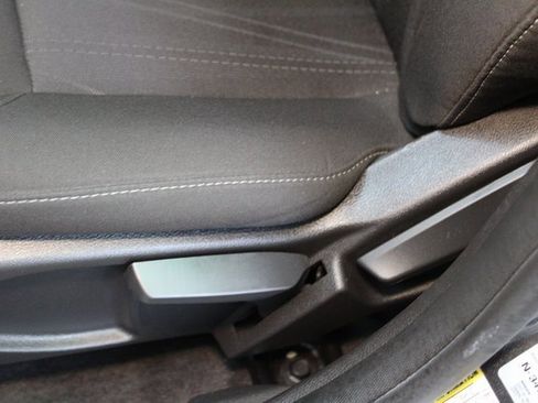 Used 2017 Ford Focus SE image 13