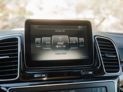 Used 2018 Mercedes-Benz GLS 550 4MATIC w/ Driver Assistance Package image 23