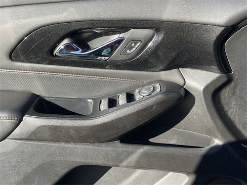 Used 2023 Chevrolet Traverse RS image 25